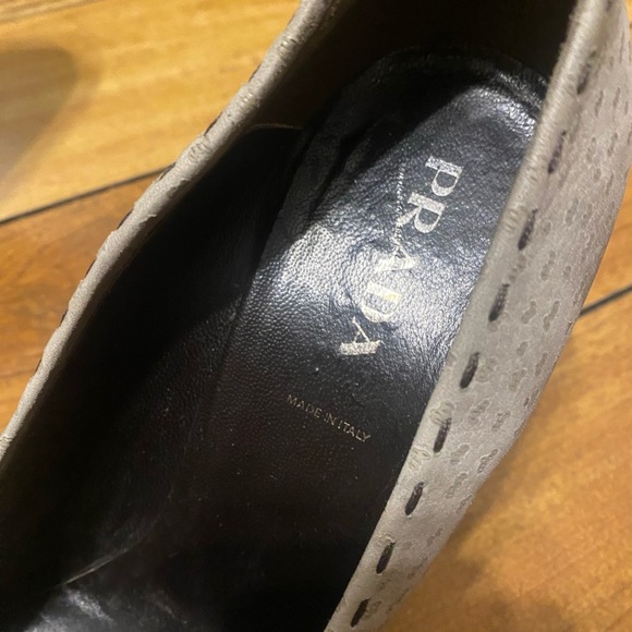 Prada Saffriano Ostrich high Heel shoes - Picture 6 of 7